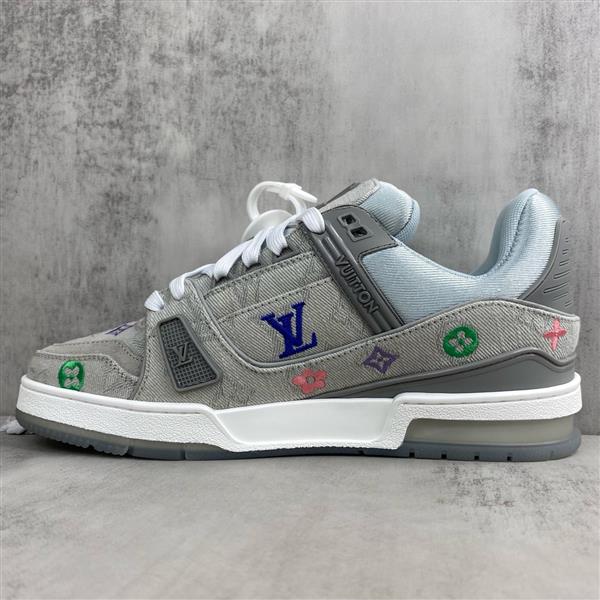 20251128154045749 390